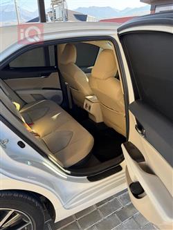 تۆیۆتا کامری